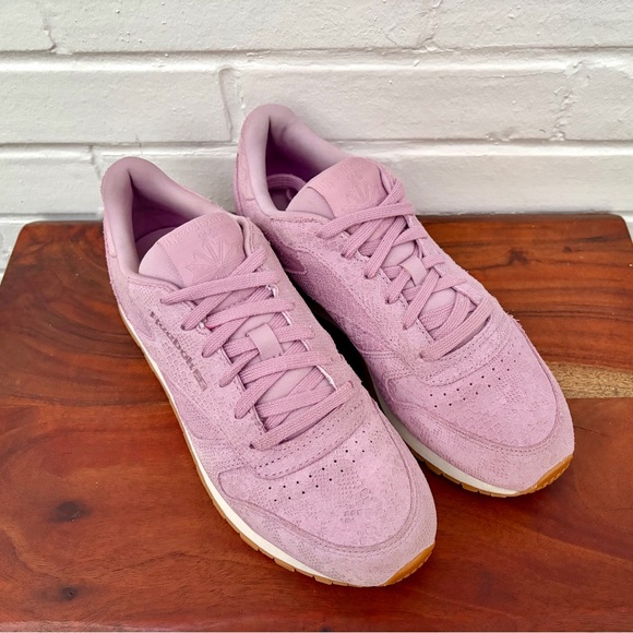 Reebok Classic Leather Exotics Infused Lilac Chalk Sneakers, SZ 7 WORN ONCE! - Picture 2 of 8